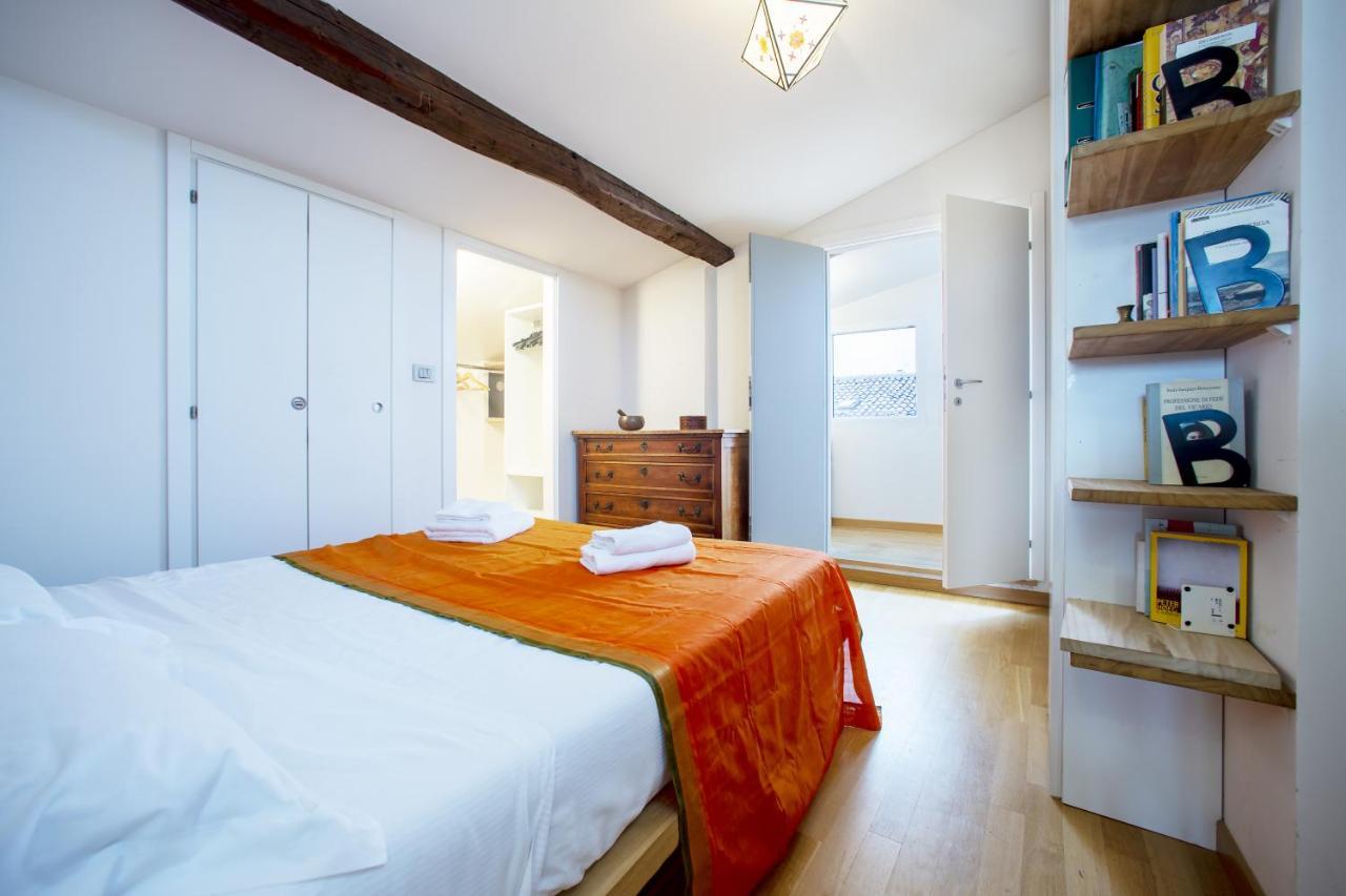 Apartamento Getthekey L'Attico Degli Orti Bolonia Exterior foto